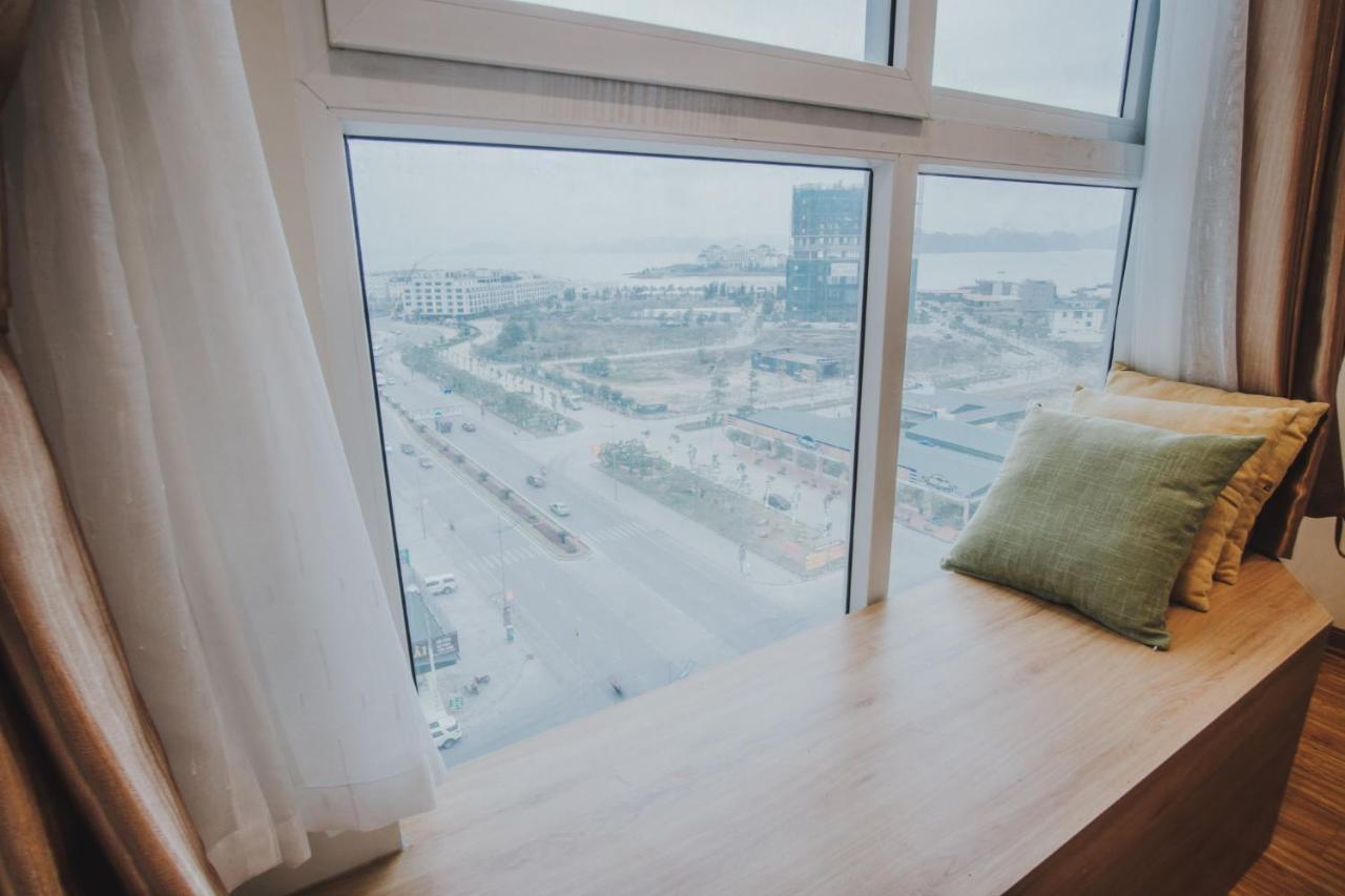 Bunhomestay ☆ Sea-View Bedroom 3Br/Apt☆Netflix+Pool☆Near Harbour Халонг Экстерьер фото